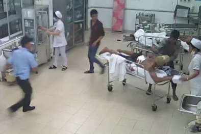 Xông vào phòng cấp cứu đâm người để trả nốt 'mối thù' bên bàn nhậu