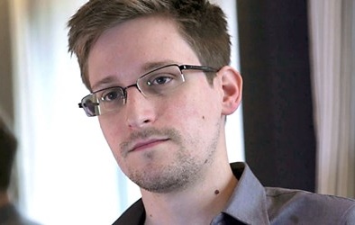 Bà Hillary khuyên 'kẻ lộ mật' Snowden không nên về Mỹ