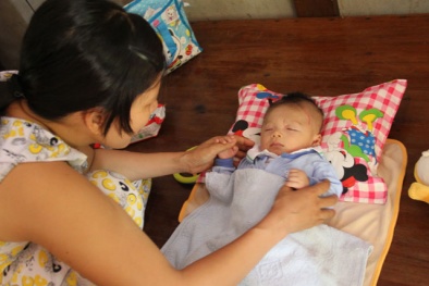 Bé sơ sinh bị đâm dao xuyên não: Kẻ thủ ác bị tâm thần