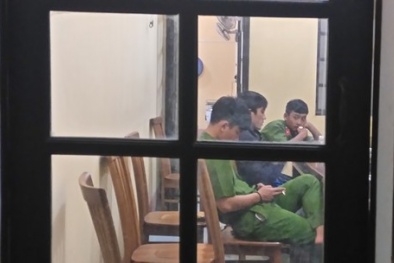 Lái ô tô đến quán nhậu, dùng súng bắn xuyên đầu đối phương