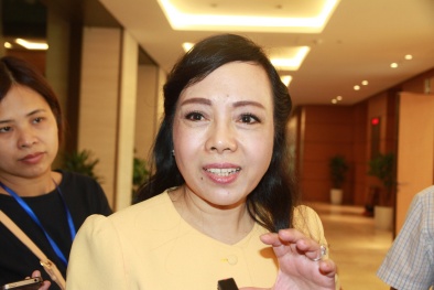 Bộ trưởng Bộ Y tế: Không có chỗ để mua vắc xin dịch vụ!