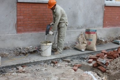 Giải pháp tăng năng suất thi công bằng vữa khô trộn sẵn