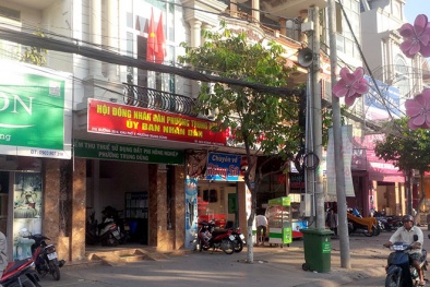 Bắt giam 10 nghi can xông vào UBND phường chém người
