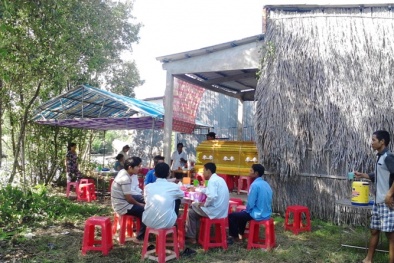Bị đâm chết sau tiệc thôi nôi của cháu trai vì ham mê ca hát