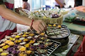 Thức ăn đường phố: Bẩn những vấn đắt hàng