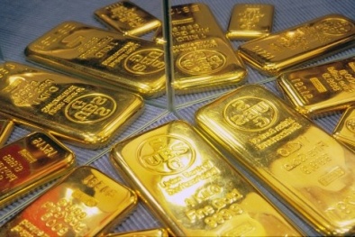 Giá vàng hôm nay 29/12/2015 giảm, giá dầu lao dốc