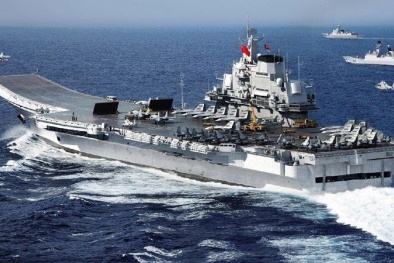 Trung Quốc thị uy sức mạnh, đe dọa máy bay Philippines ở Biển Đông