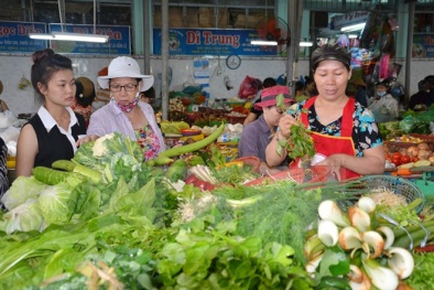 Xác minh rõ nghi vấn rau bẩn lọt vào 7 trường tiểu học ở Hà Nội
