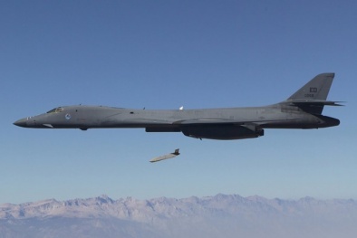 Tên lửa AGM-158: Vũ khí phủ đầu của quân đội Mỹ