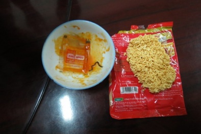 Thực hư thông tin sinh vật lạ xuất hiện trong gói mì tôm