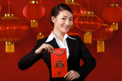 Mách sếp ý tưởng chọn quà Tết cho nhân viên công sở