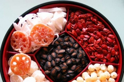 Bỏ túi mẹo chọn mua hạt dưa, mứt, bánh kẹo an toàn ngày Tết
