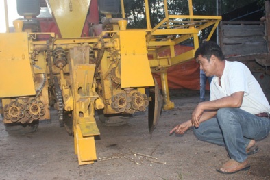 Tăng năng suất cây mì địa phương với máy trồng siêu tốc