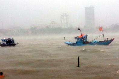 Đang tìm kiếm 3 ngư dân mất tích ngoài biển Đông