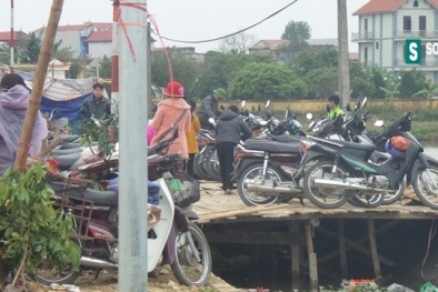 Chợ Viềng bị tố chém 350.000đ/1 xe gửi: 'Ai dại gì làm chuyện đó'