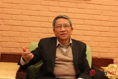 GS Nguyễn Minh Thuyết: Chính khách làm hình ảnh mà đóng kịch, kiểu gì cũng hở