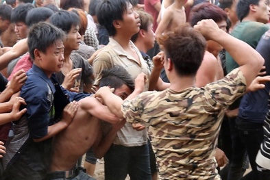 Một lễ hội man rợ đang tồn tại đầu xuân ở Phú Thọ