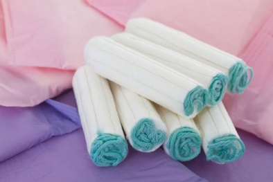 Cảnh báo băng vệ sinh chứa thuốc diệt cỏ gây ung thư 