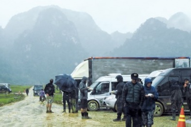 Phim King Kong 2: ‘Bom tấn’ không nổ nhưng có máy bay rơi