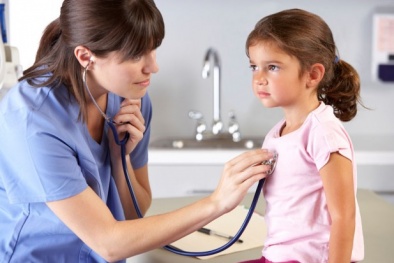 Vì sao bệnh nhân ung thư ngày càng trẻ hóa?