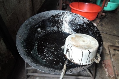 Kinh hoàng công nghệ chế biến cà phê bẩn tẩm hóa chất ở Vũng Tàu