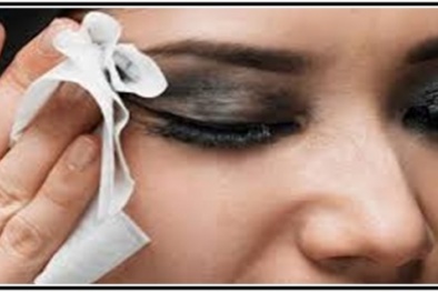 Nguy cơ sưng phồng mắt vì dùng khăn ướt tẩy trang