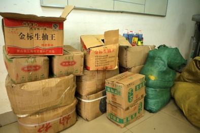 Chặn đường ra chợ của hơn 4 tấn bột trà sữa, cà phê không rõ nguồn gốc