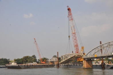 Tin tức thời sự 24h ngày 12/4: 10 mũi thi công để thông xe cầu Ghềnh mới ngày 28/6