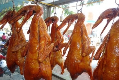 Buộc tiêu hủy gần 700kg thịt heo, vịt không có giấy chứng nhận kiểm dịch
