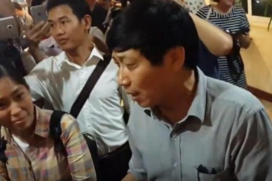 Phóng viên ‘quây’ cán bộ TN-MT vì không họp báo vụ cá chết hàng loạt ở miền Trung