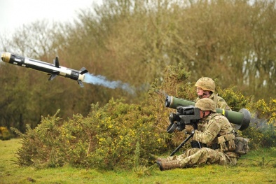 Tên lửa chống tăng Javelin ‘nướng trụi’ xe bom IS