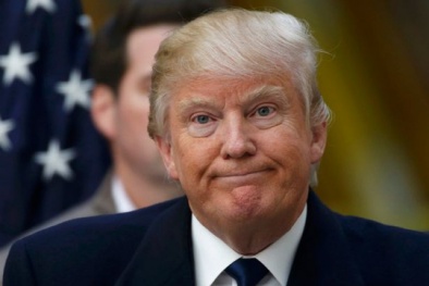 Donald Trump phủ nhận cưỡng hiếp thiếu nữ