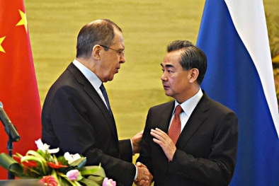 Nga-Trung cùng chỉ trích Mỹ can thiệp quá mức vào xung đột ở Biển Đông