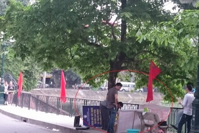 Phát hiện hài nhi bé trai bị nhét giẻ vào miệng để ở hồ Hai Bà