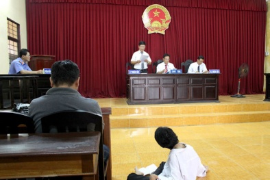Em trai nhiễm chất độc da cam, tật nguyền bị 6 anh chị em ruột đưa ra tòa