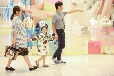 Lưu Hương Giang lộ bầu 8 tháng, cùng chồng sắm đồ cho em bé