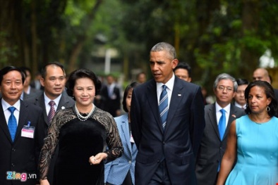 Tổng thống Mỹ Obama thả 13Win1 nhập link nhà cái cho cá tại ao cá Bác Hồ