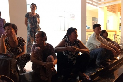 TNGT khiến 12 người chết ở Bình Thuận: 'Mẹ cháy đen còn lại đôi tất'