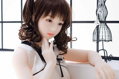 Mạng xã hội Trung Quốc 'phát sốt' vì chuyện đưa búp bê tình dục đi hẹn hò