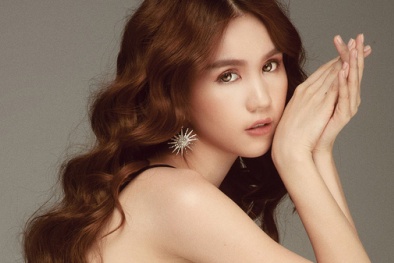Ngọc Trinh lại khiến cánh mày râu 'bỏng mắt' với trang phục xuyên thấu 