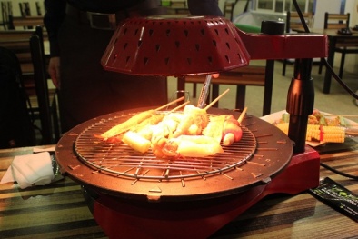 Nở rộ mốt kinh doanh bằng lò nướng lạ ở Sài Gòn