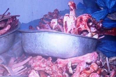 Thu giữ hàng tấn xương, nội tạng động vật mất vệ sinh