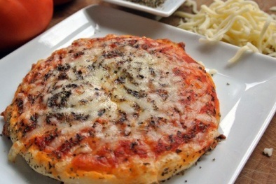 Bún bò Huế, pizza Ý và chuyện ứng xử thương hiệu