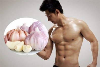 Nam giới cực dễ vô sinh vì nghiện tỏi