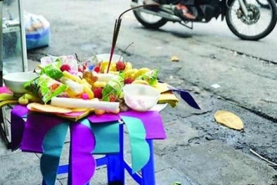 Cúng rằm tháng 7 đúng cách để khỏi rước 'vong' vào nhà