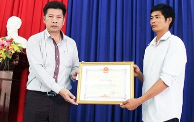 Chủ tịch nước gửi thư khen tài xế xe tải dũng cảm cứu người