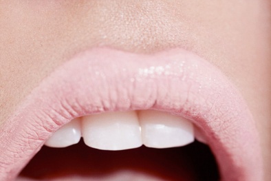 Bác sĩ nói về những loại thuốc uống làm đẹp da cấp tốc đang 'gây mê' giới trẻ