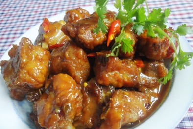 Món sườn kho nước cốt dừa cực đưa cơm cho ngày thu se lạnh