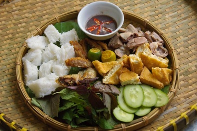 'Hái' ra cả trăm triệu/tháng nhờ kinh doanh bún đậu mắm tôm