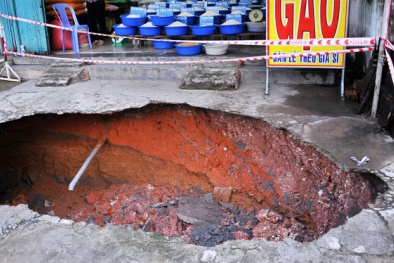 Khiếp hoảng nhìn cảnh  'hố tử thần' khổng lồ xuất hiện ngay trung tâm TP. Biên Hòa